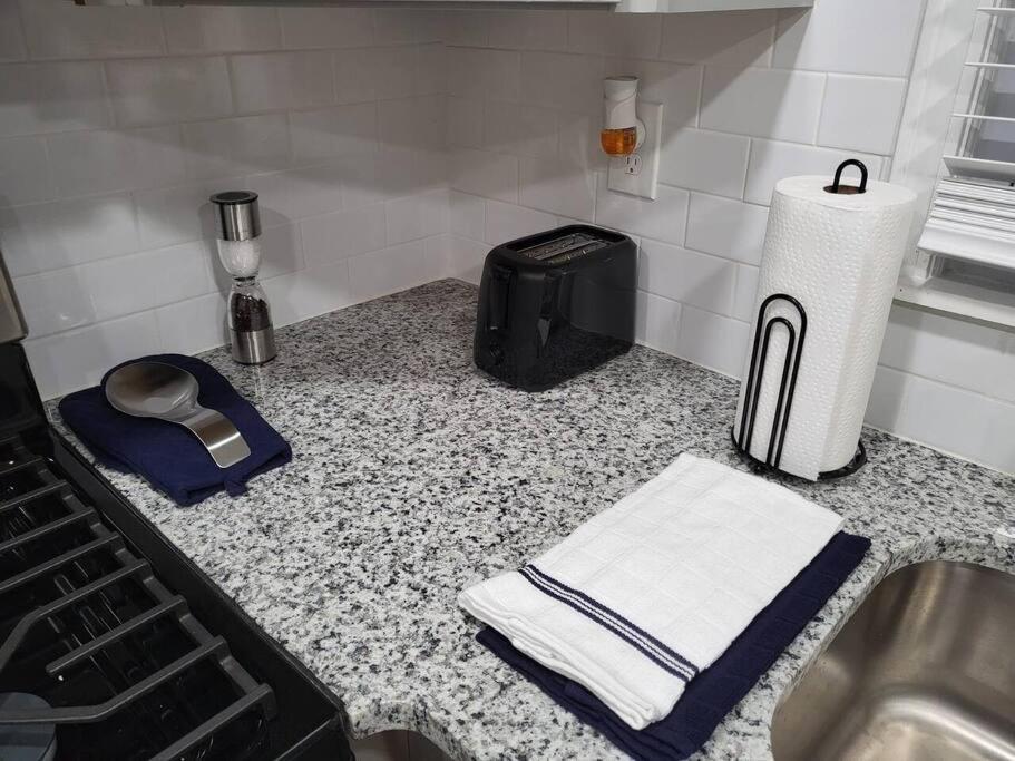 Rare Find! Private Heated Pool & Spa - Entire Home Near Atl City Center Atlanta Eksteriør billede